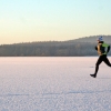 Několik prvních atletů si vyzkoušelo, jaké je se proběhnout po ledě